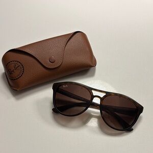 Ray-Ban Brown Tortoise Sunglasses with Case